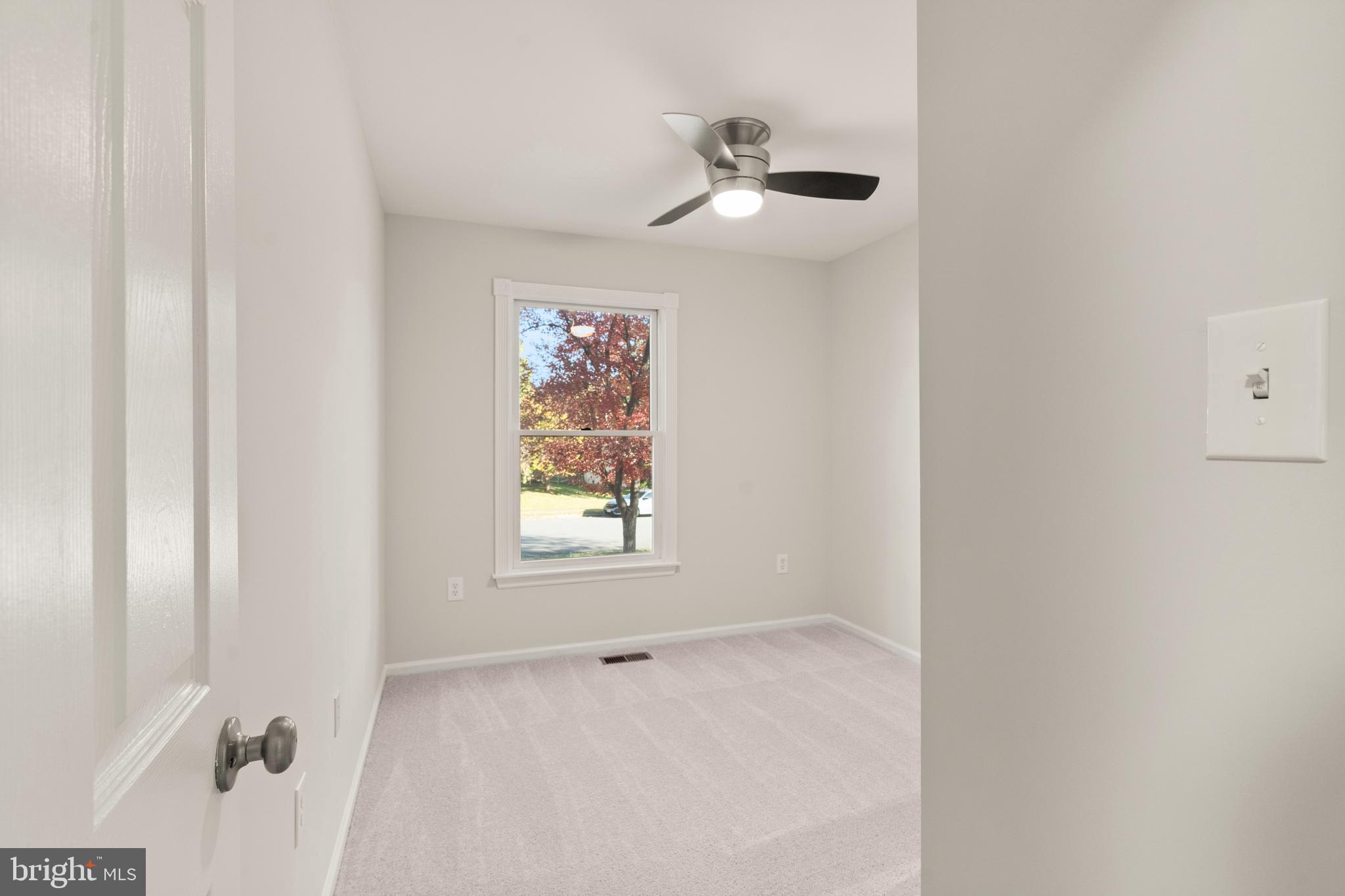 1611 Nathan Ln