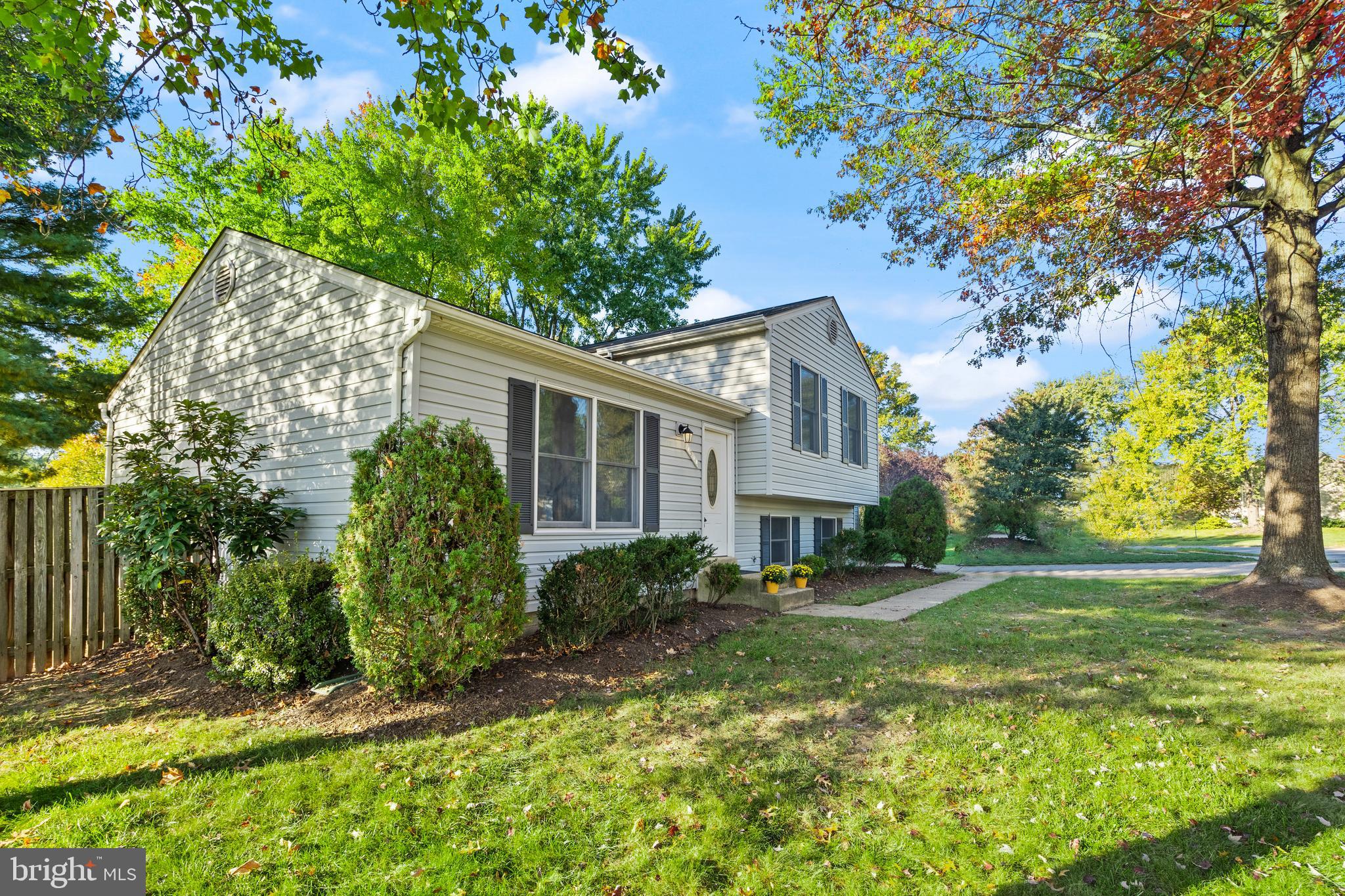 1611 Nathan Ln
