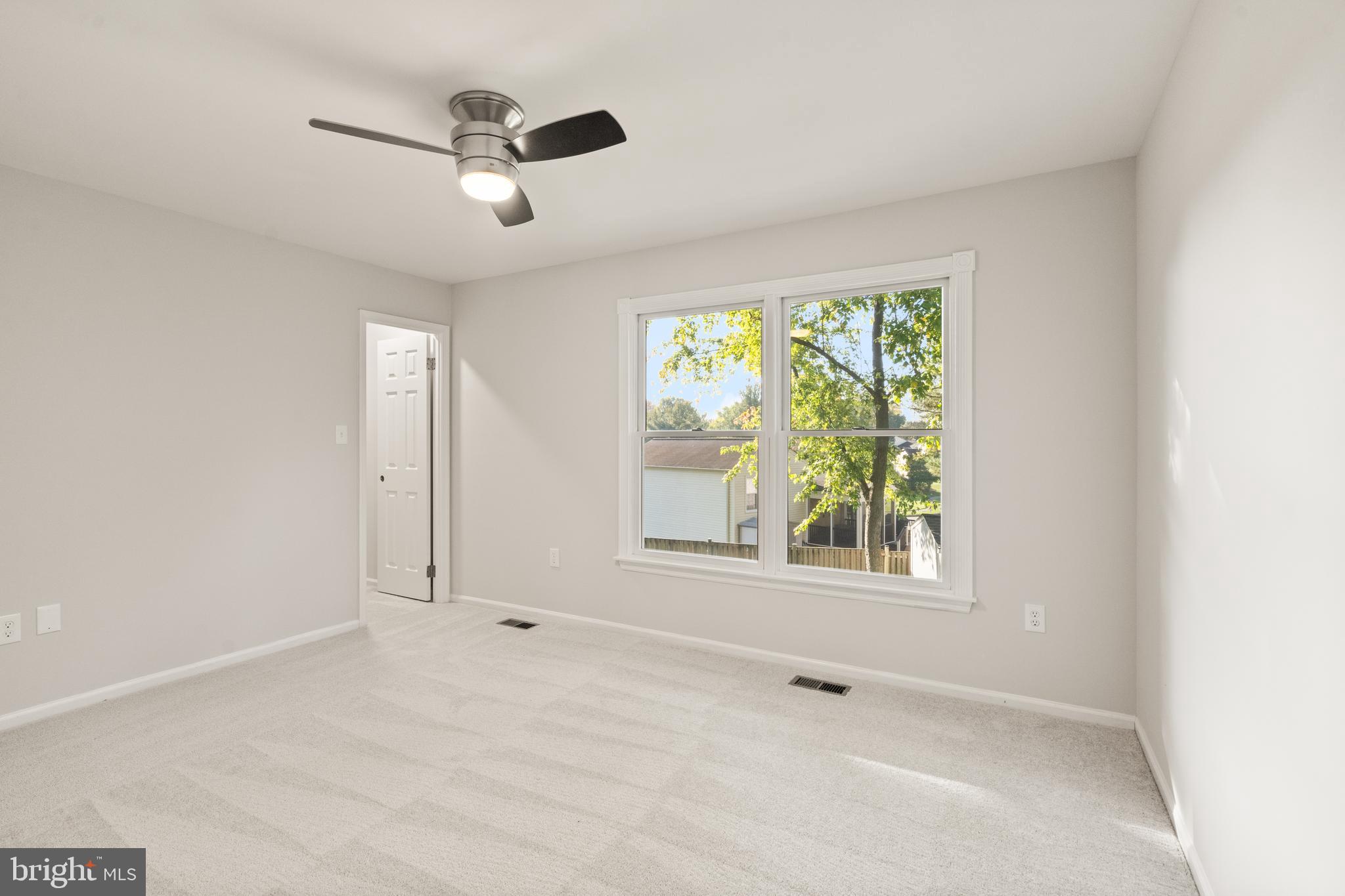 1611 Nathan Ln