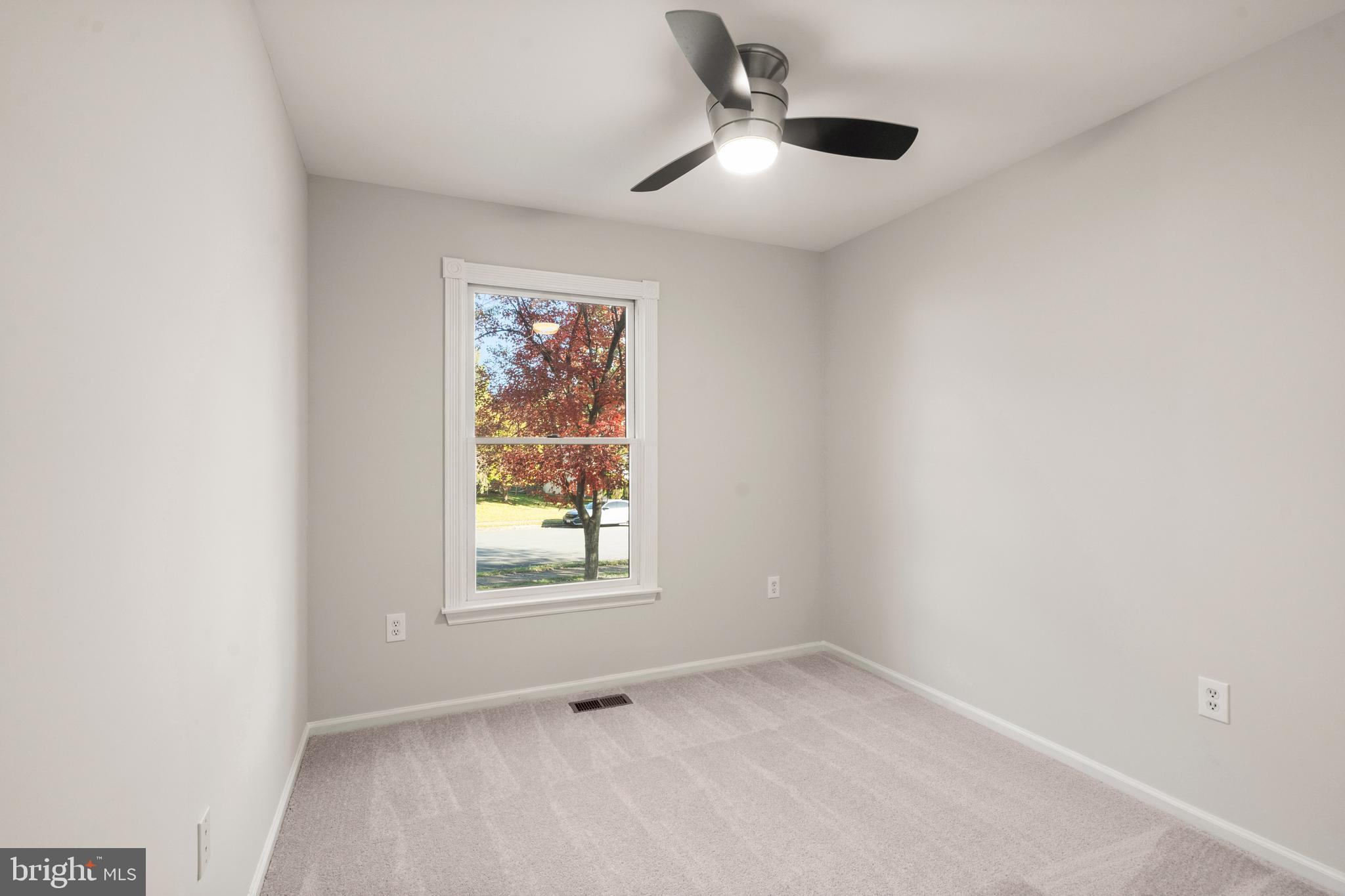 1611 Nathan Ln