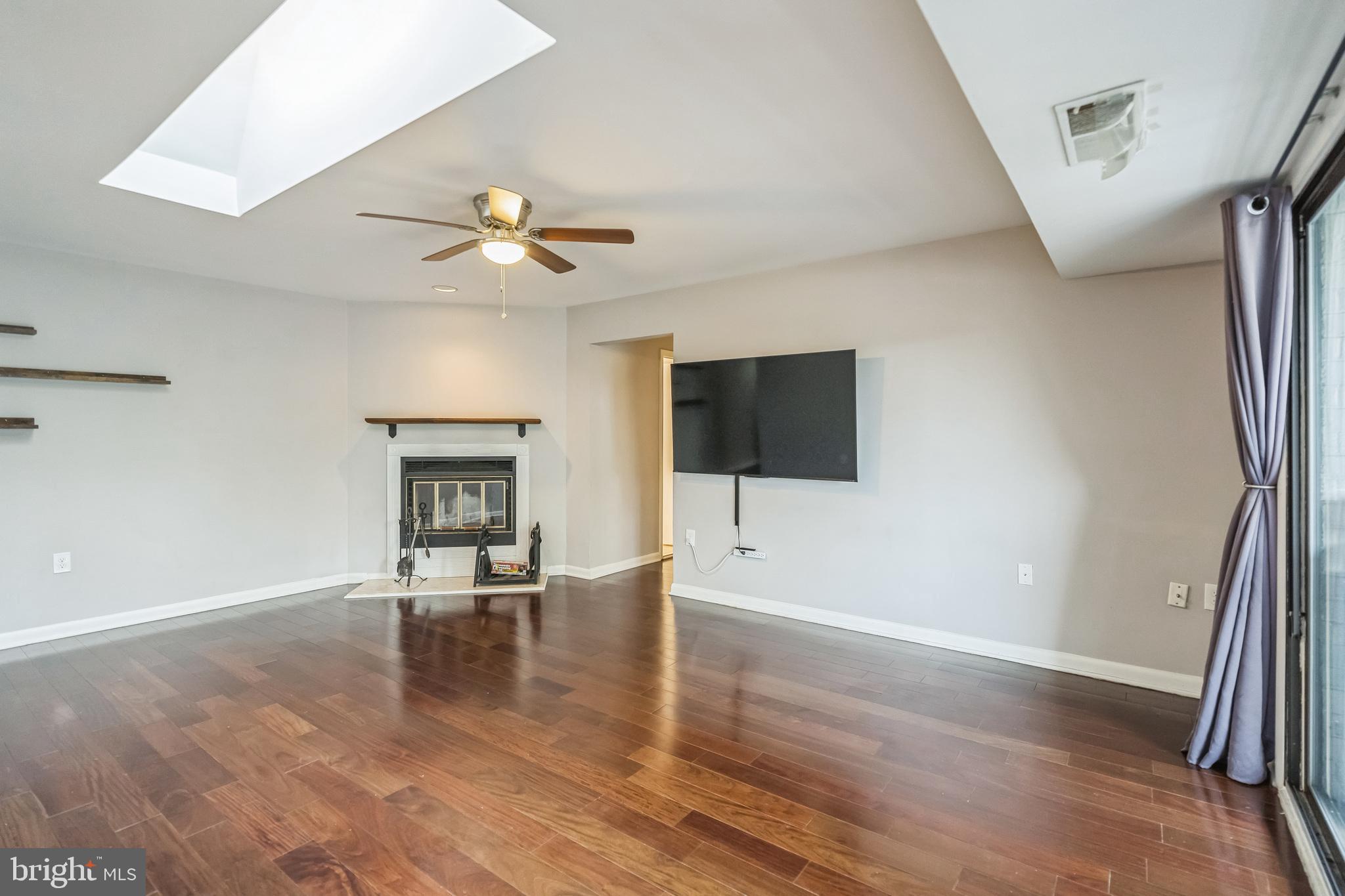 7615 LEE HWY #302