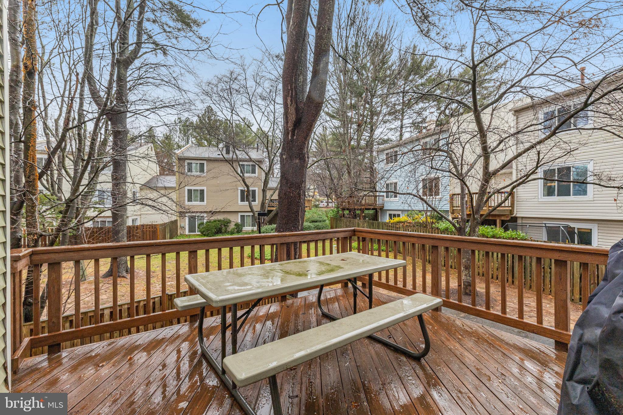 1462 Roundleaf Ct