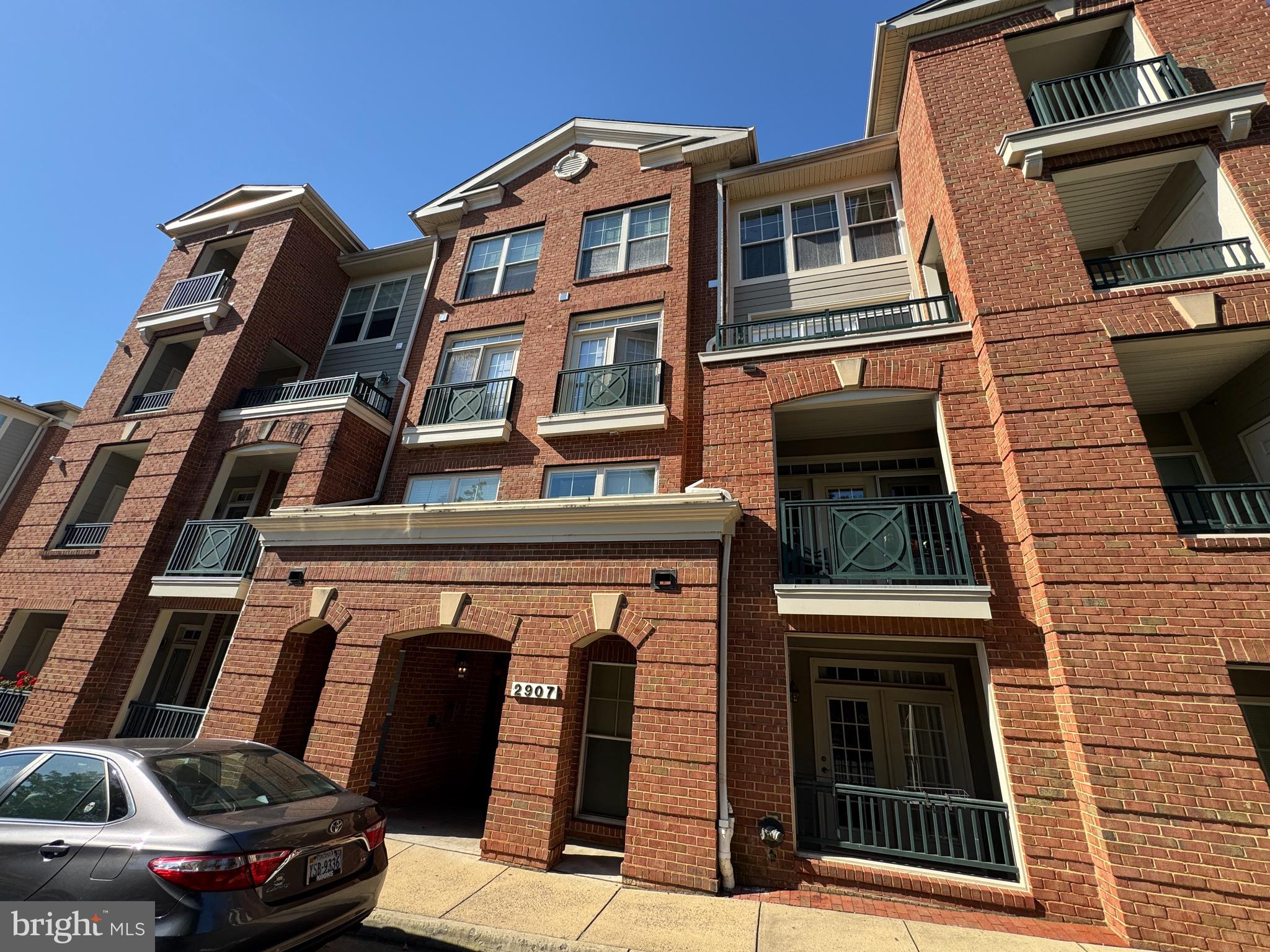 2907 Saintsbury Plz #202