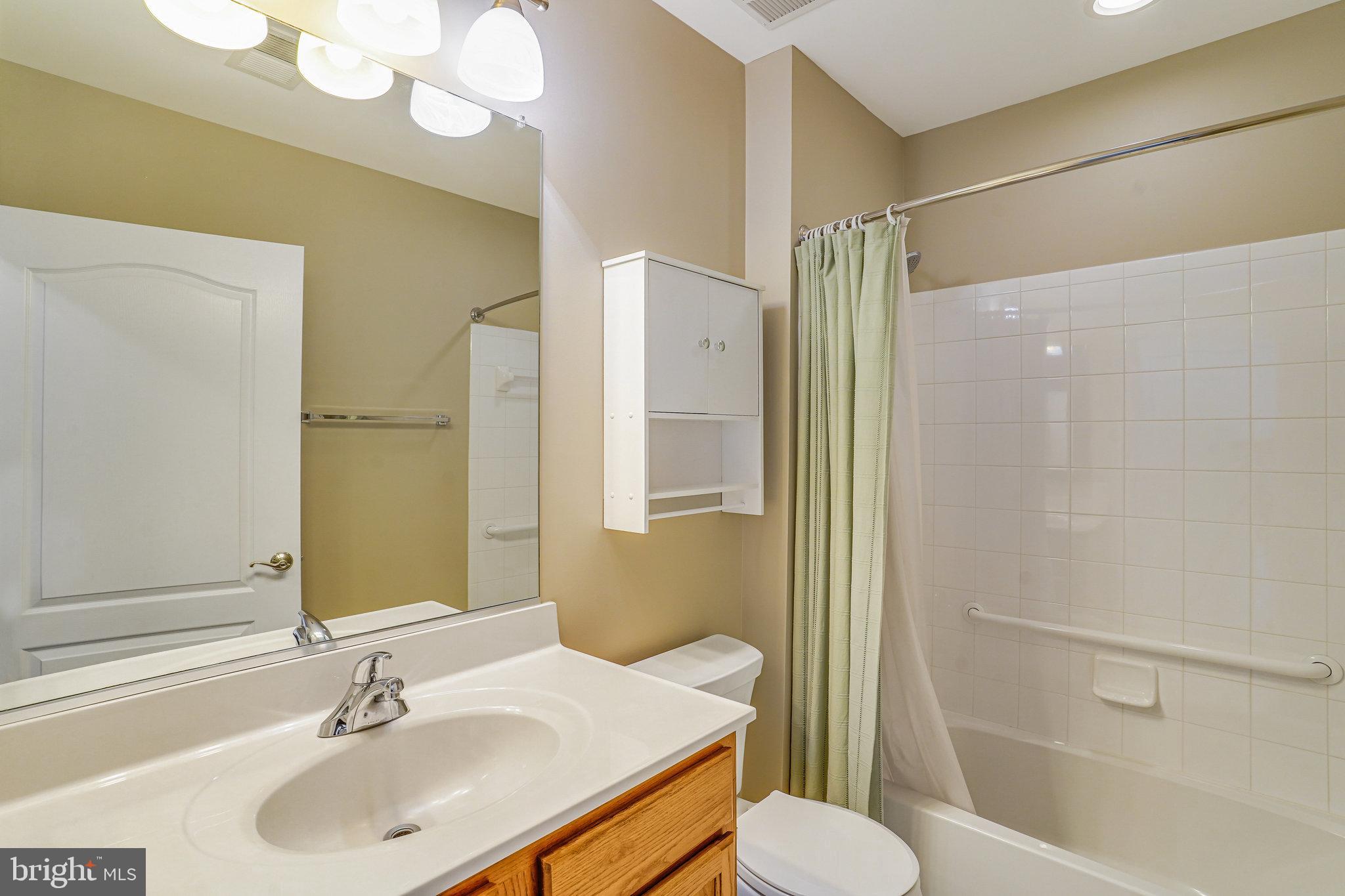 2907 Saintsbury Plz #202