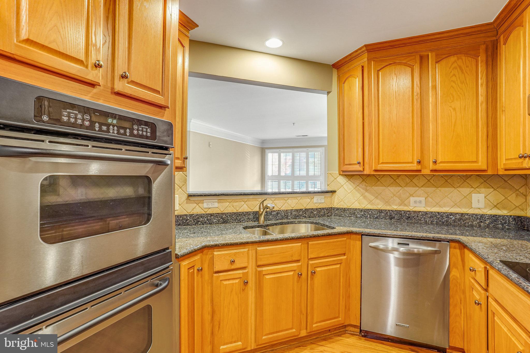 2907 Saintsbury Plz #202