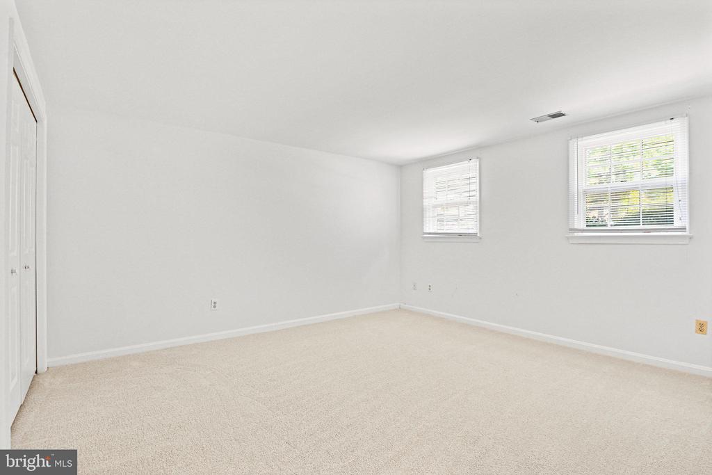 10125 Ebenshire Ct