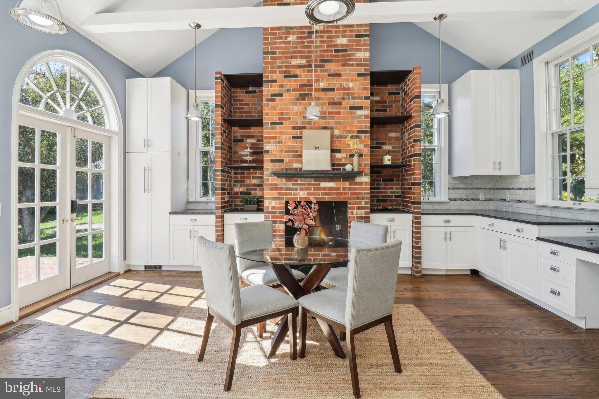 10650 Gunston