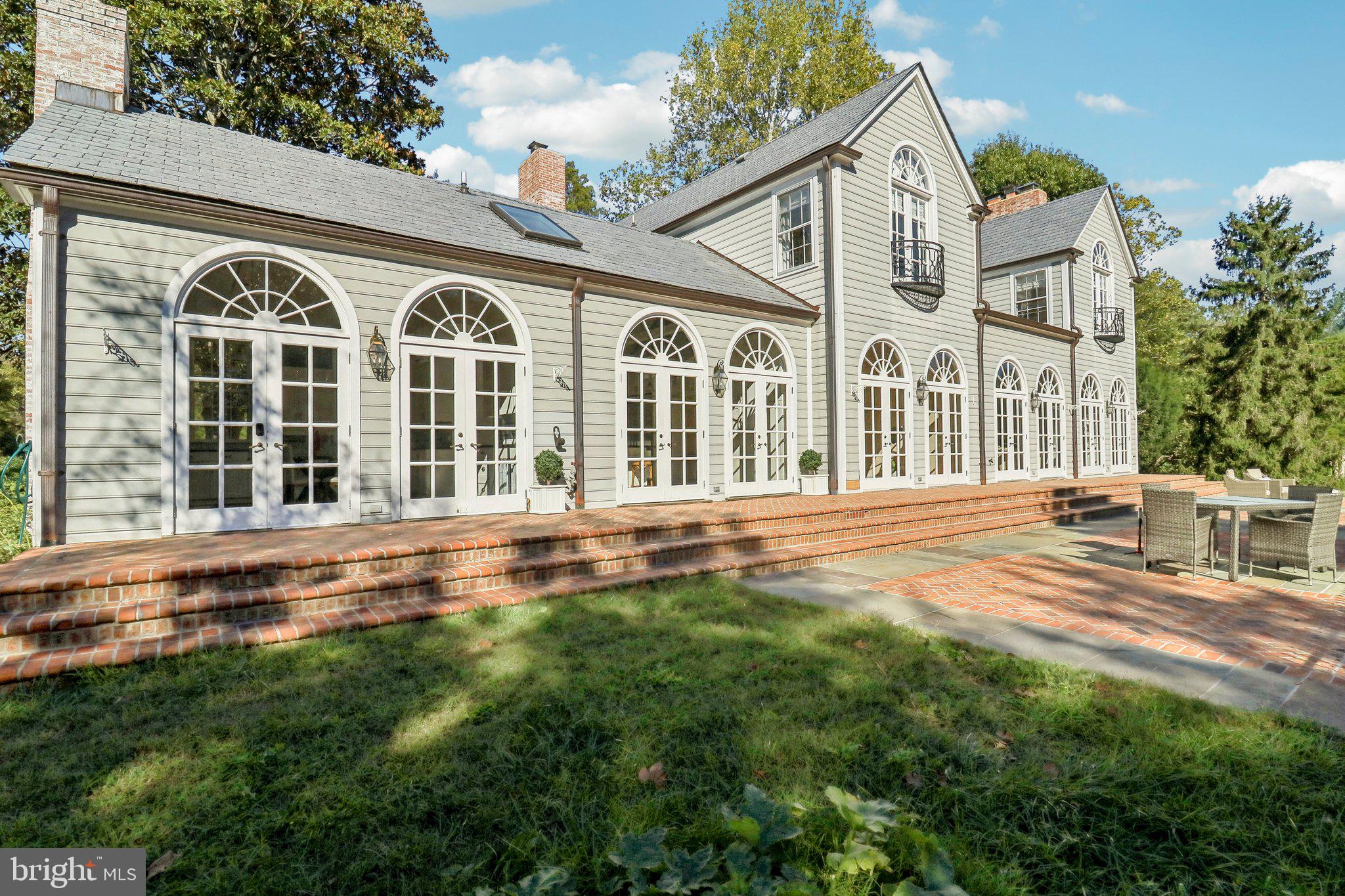 10650 Gunston