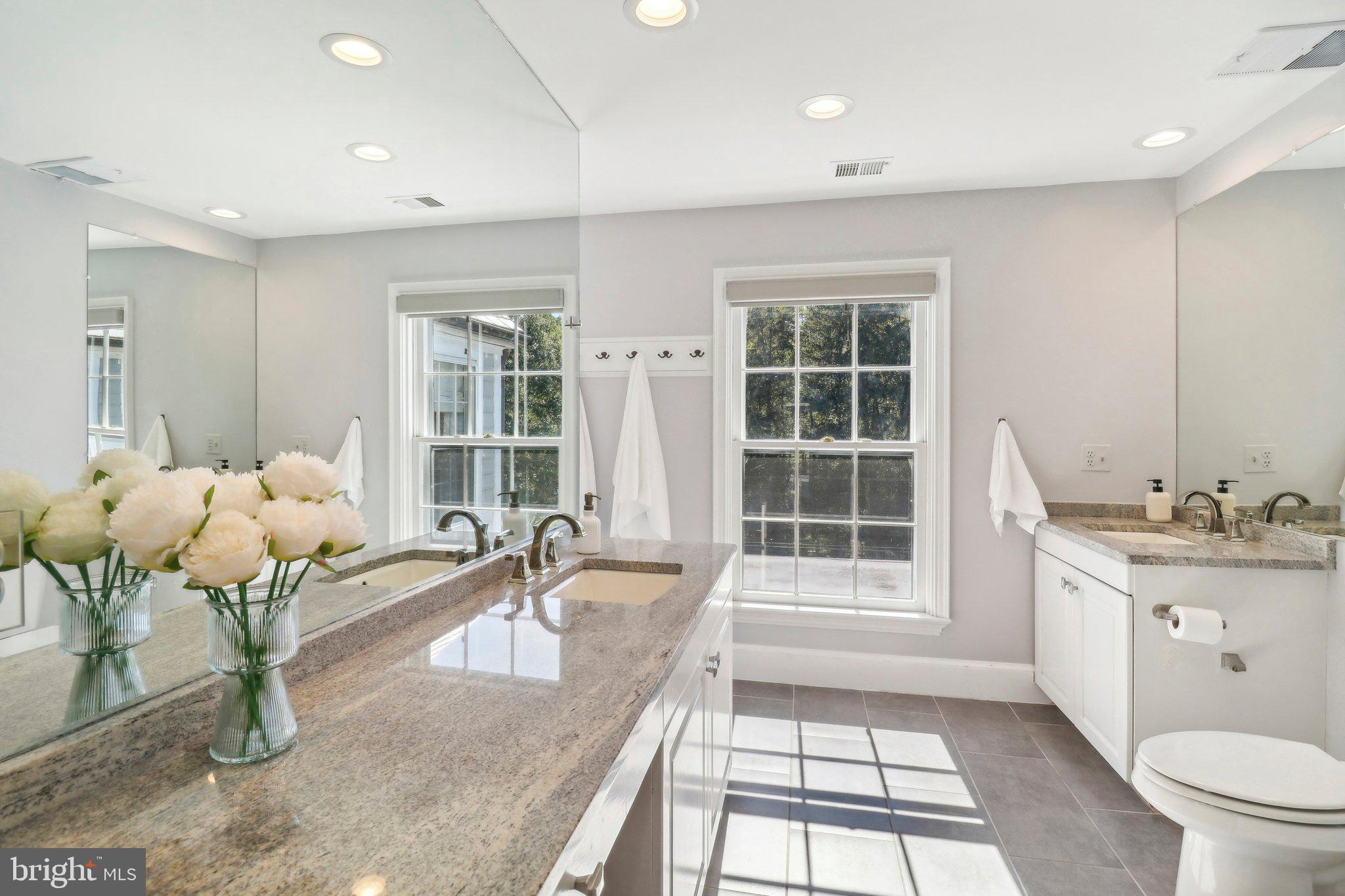 10650 Gunston