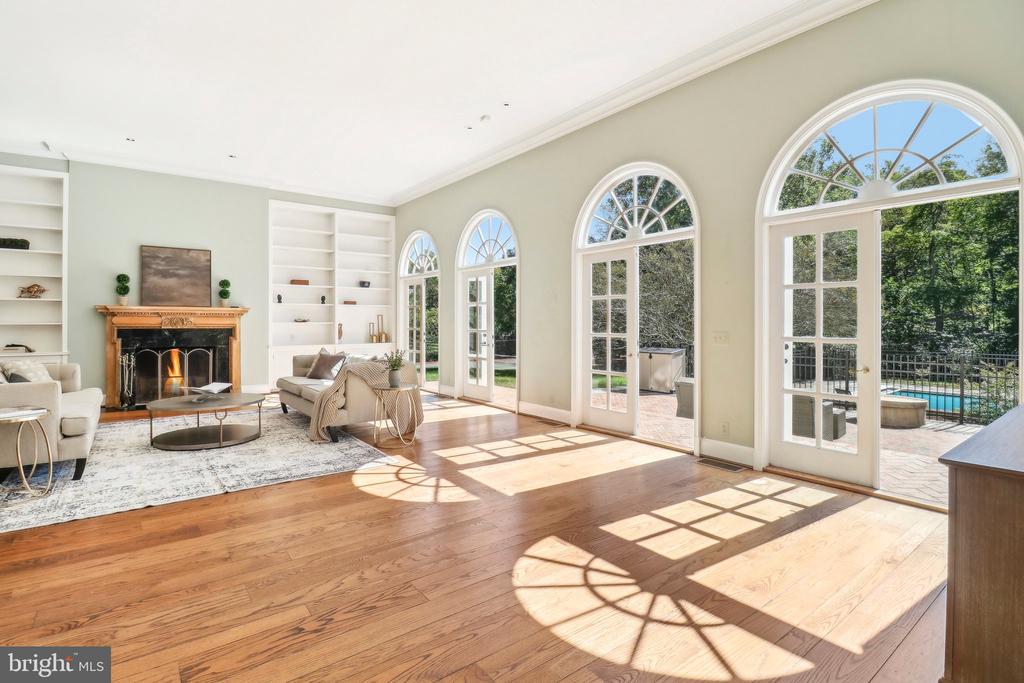 10650 Gunston