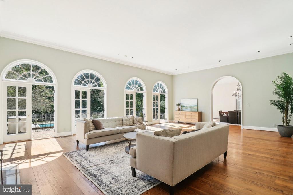 10650 Gunston