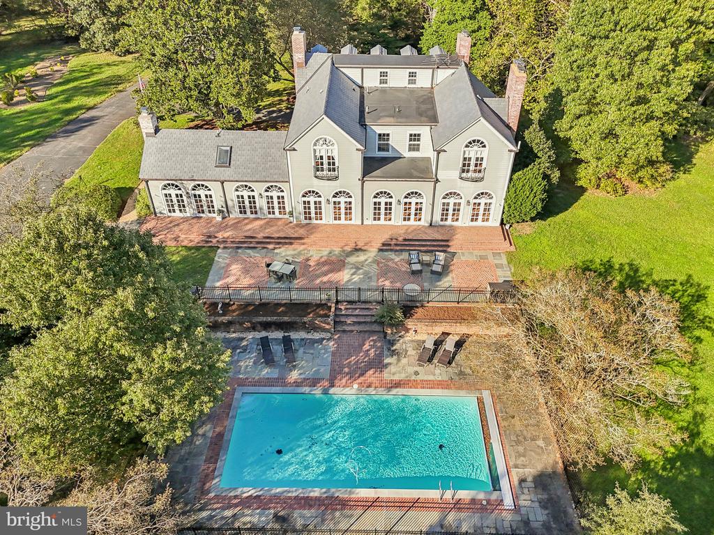 10650 Gunston