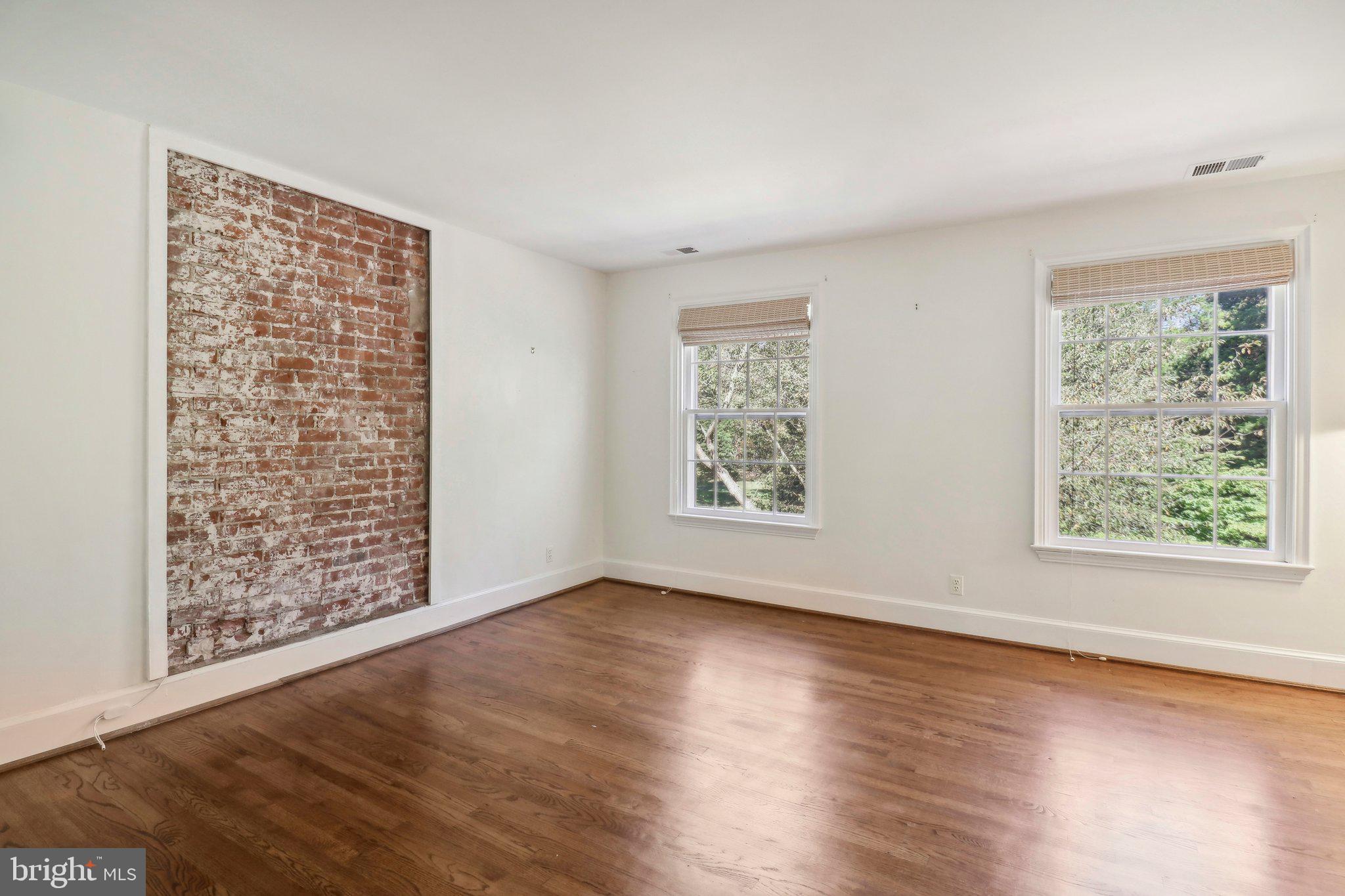 10650 Gunston