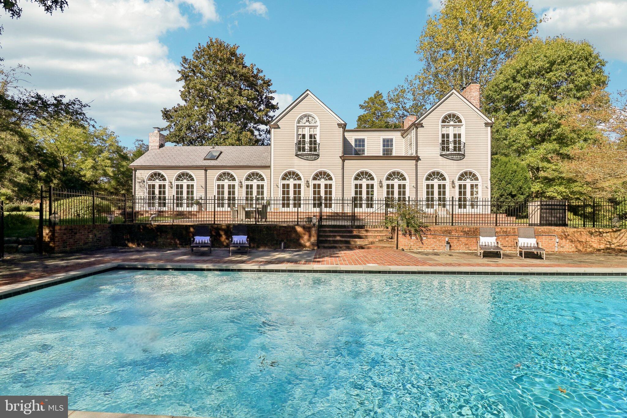 10650 Gunston