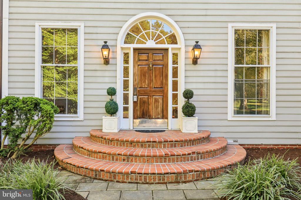 10650 Gunston