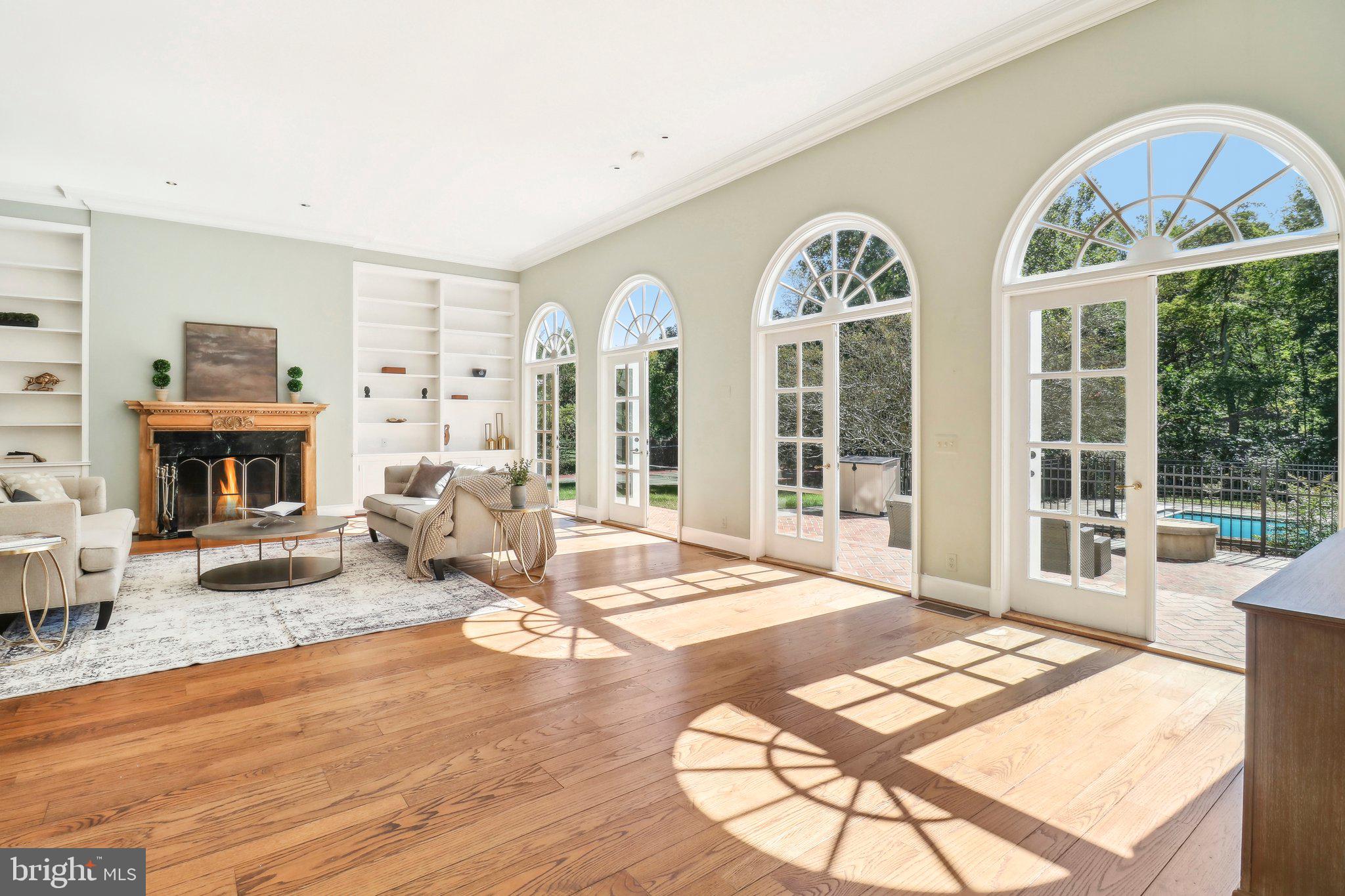 10650 Gunston