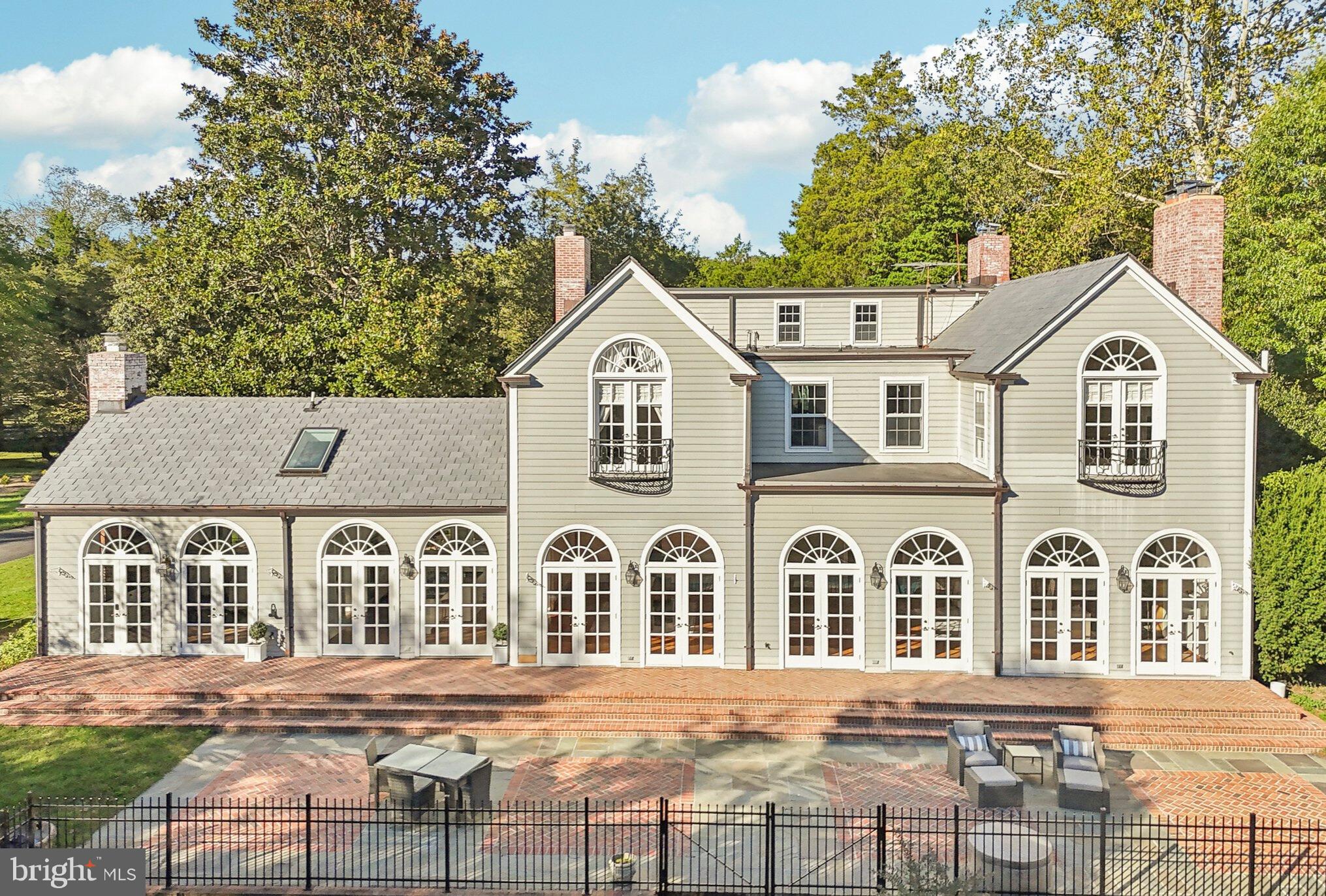 10650 Gunston
