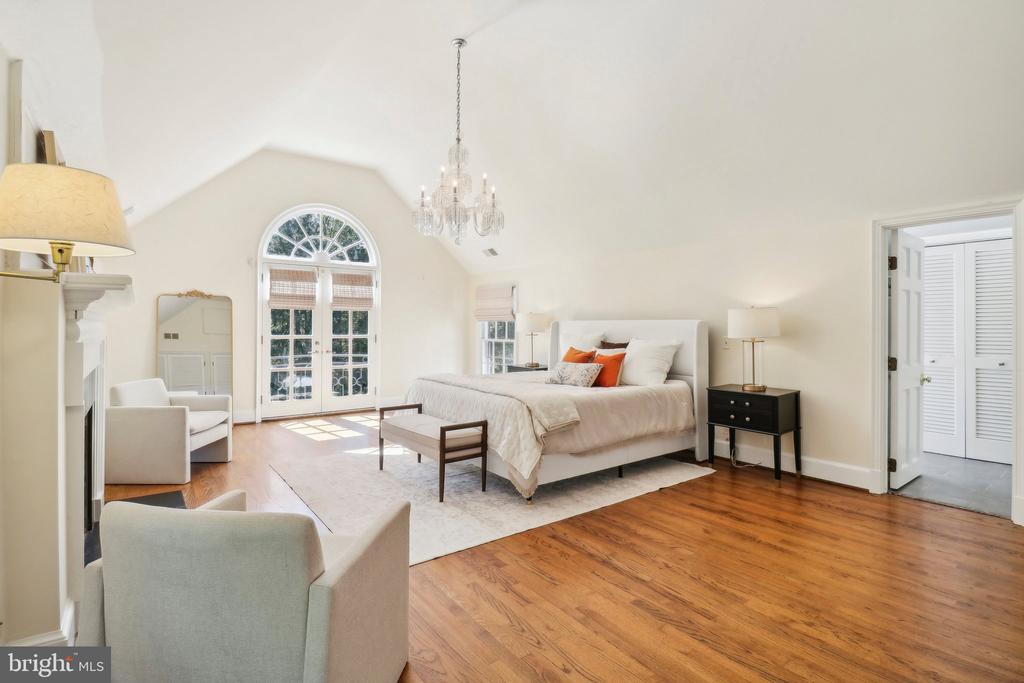 10650 Gunston