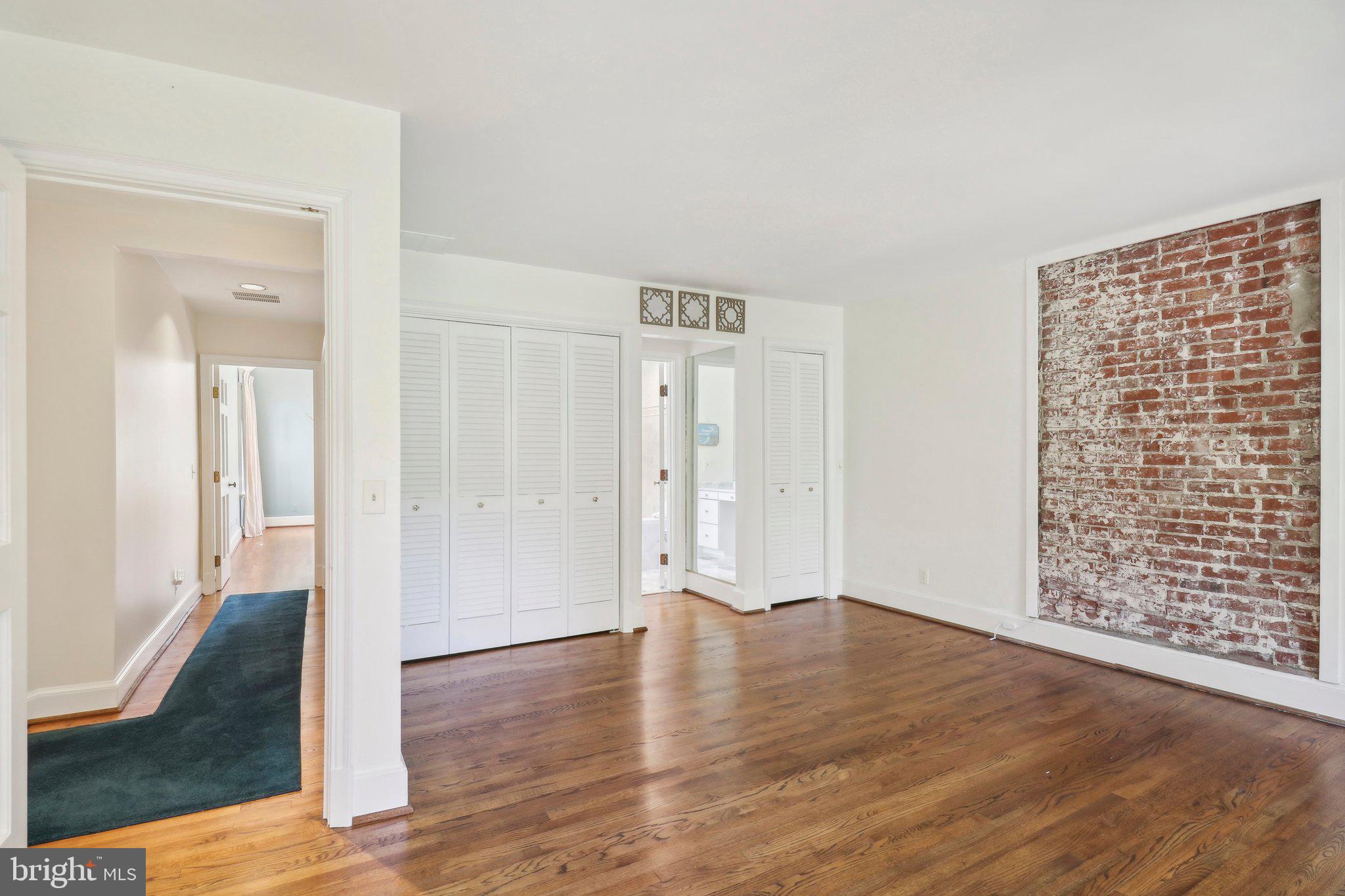 10650 Gunston