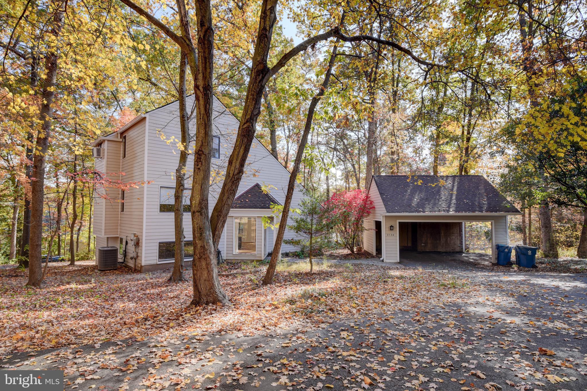 2136 OWLS COVE LN