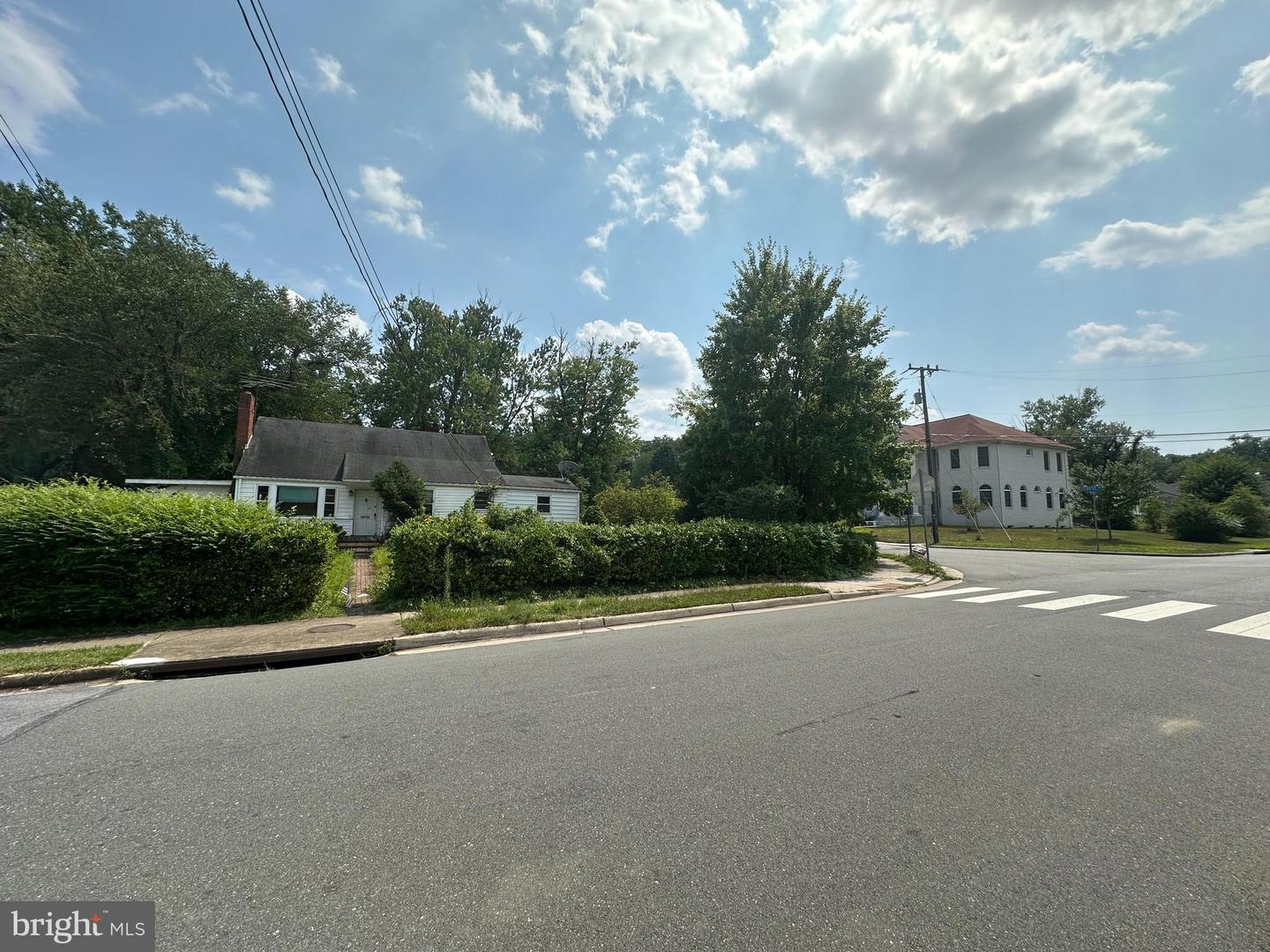 7311 Wayne Dr