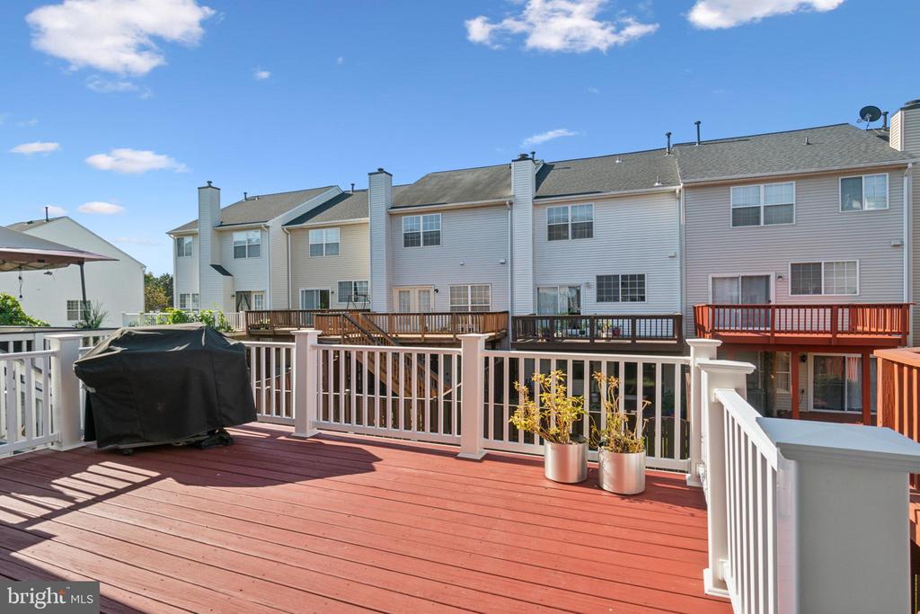 2484 Wheat Meadow Cir