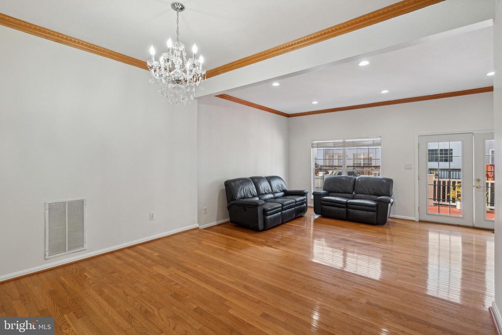 2484 Wheat Meadow Cir