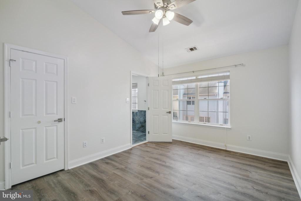 2484 Wheat Meadow Cir