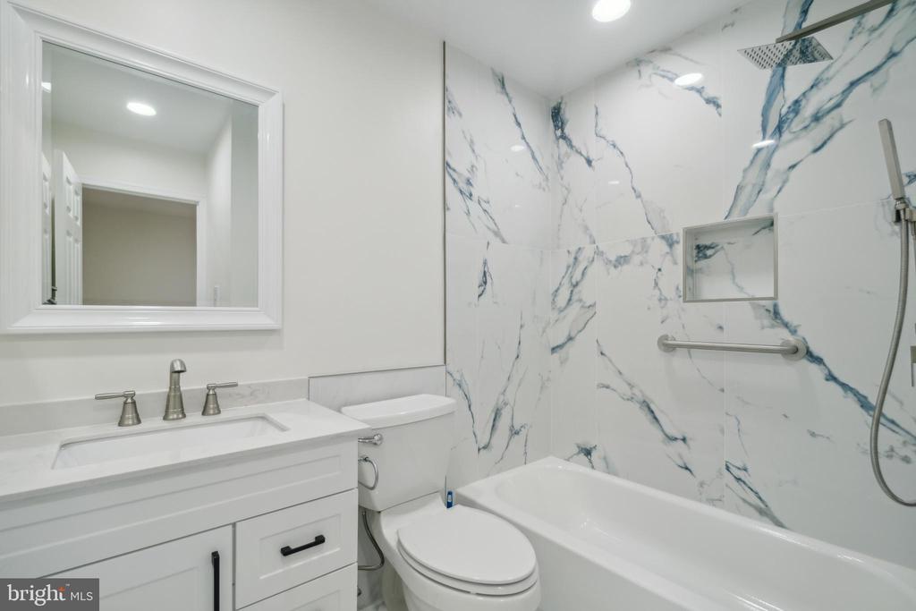 2484 Wheat Meadow Cir