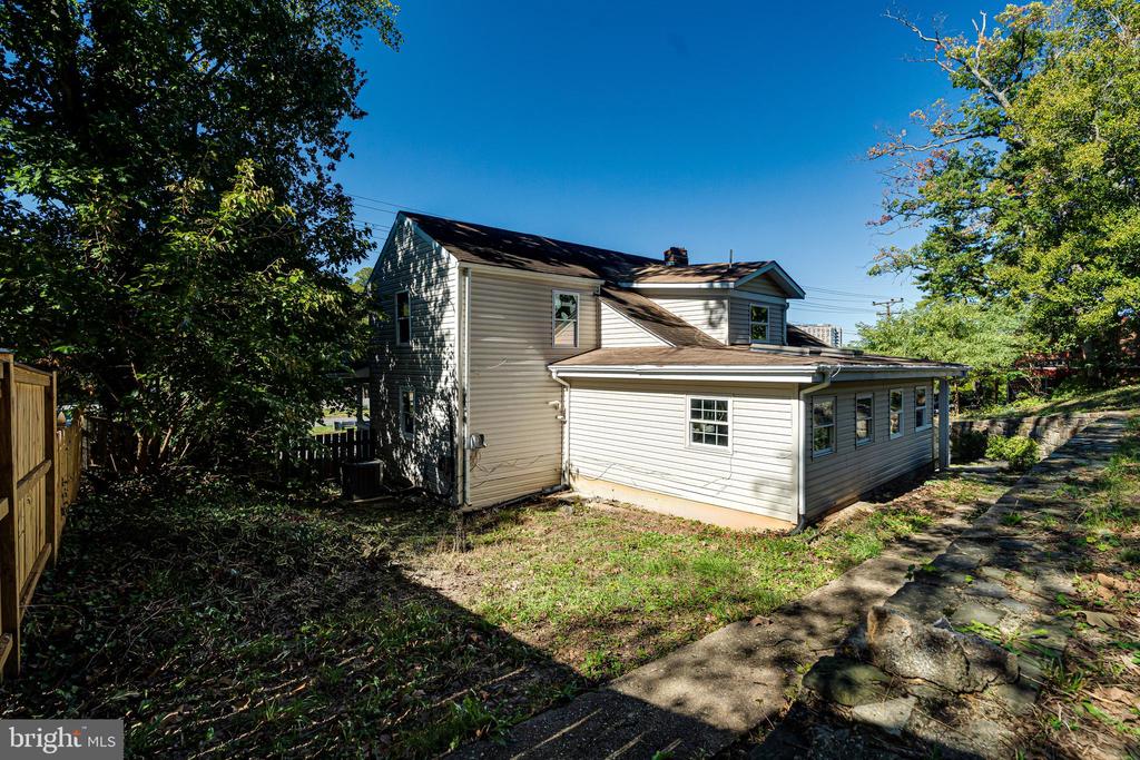 5717 Telegraph Rd