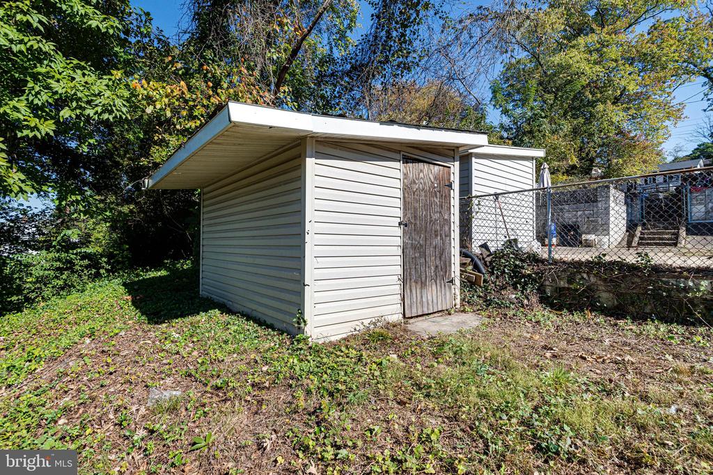 5717 Telegraph Rd
