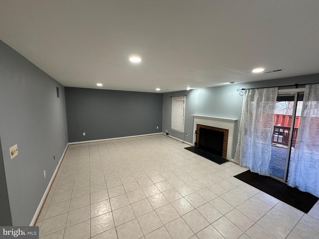 5161 WOODFIELD DR