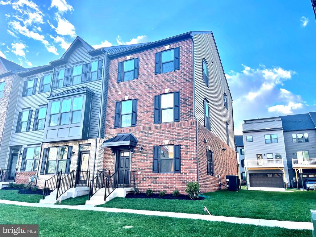 14048 SUNRISE VALLEY DR