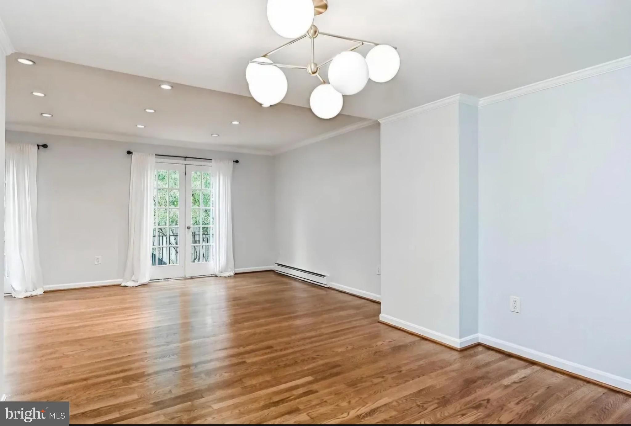 8242 TAUNTON PL