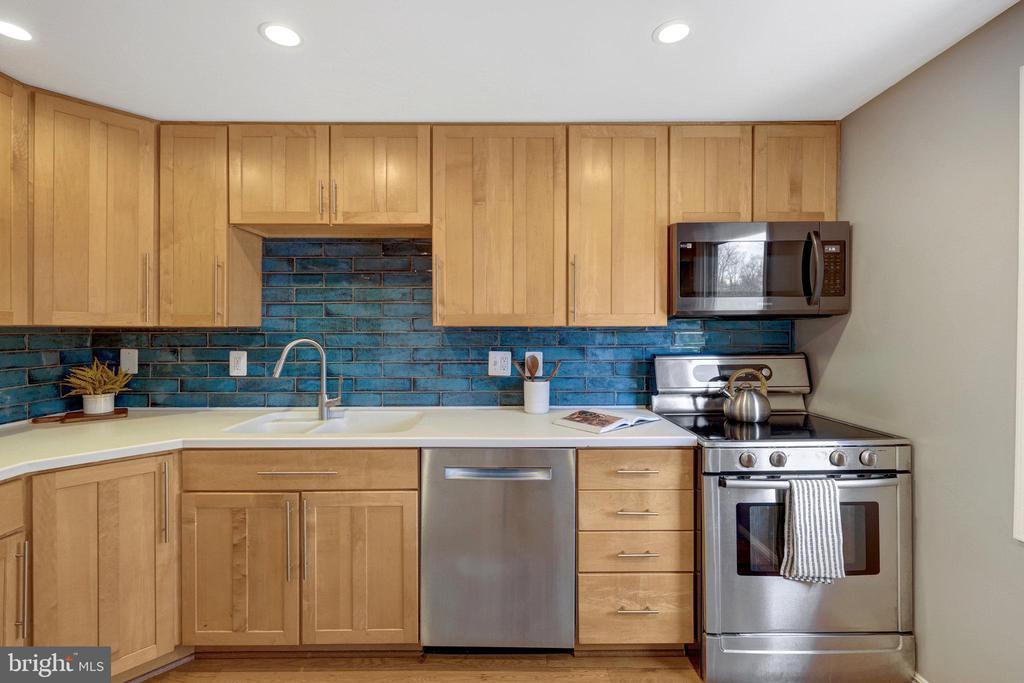 2600 John Milton Ct
