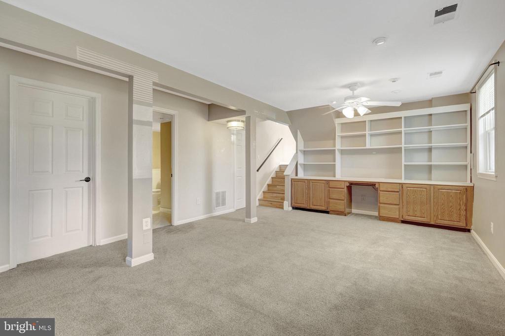 2600 John Milton Ct