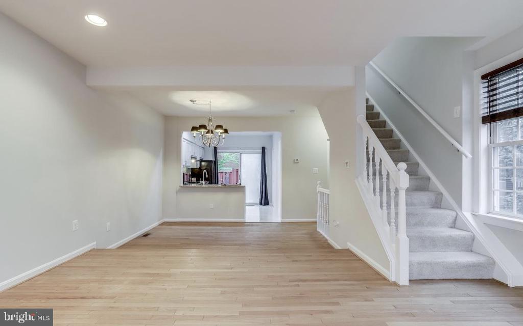 6162 GLEN EAGLES CT #25