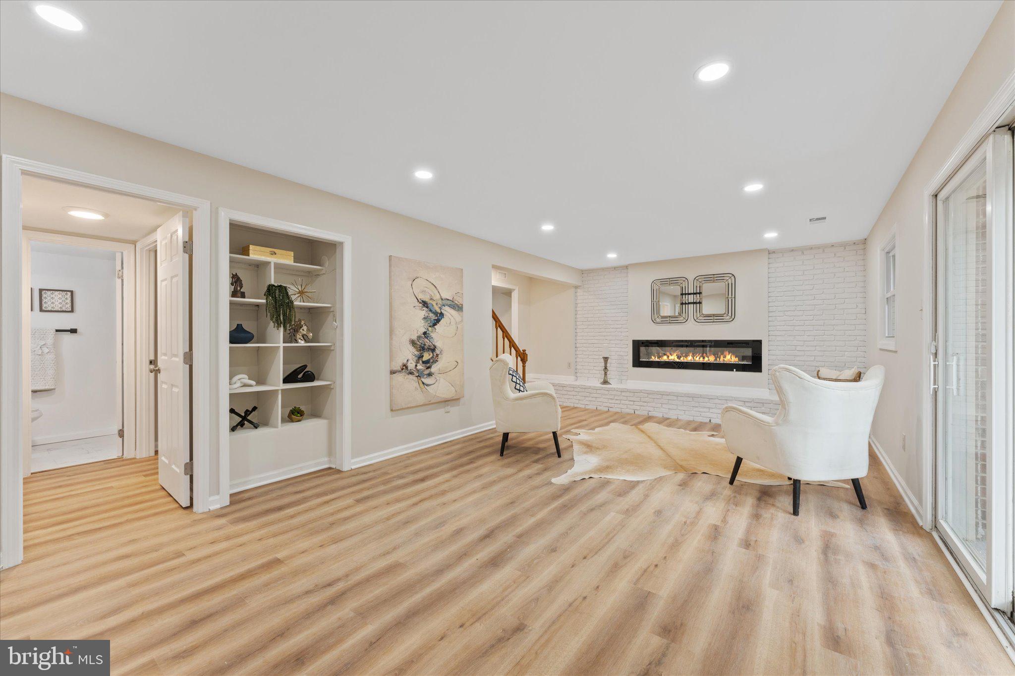 9703 Aspen Hollow Way