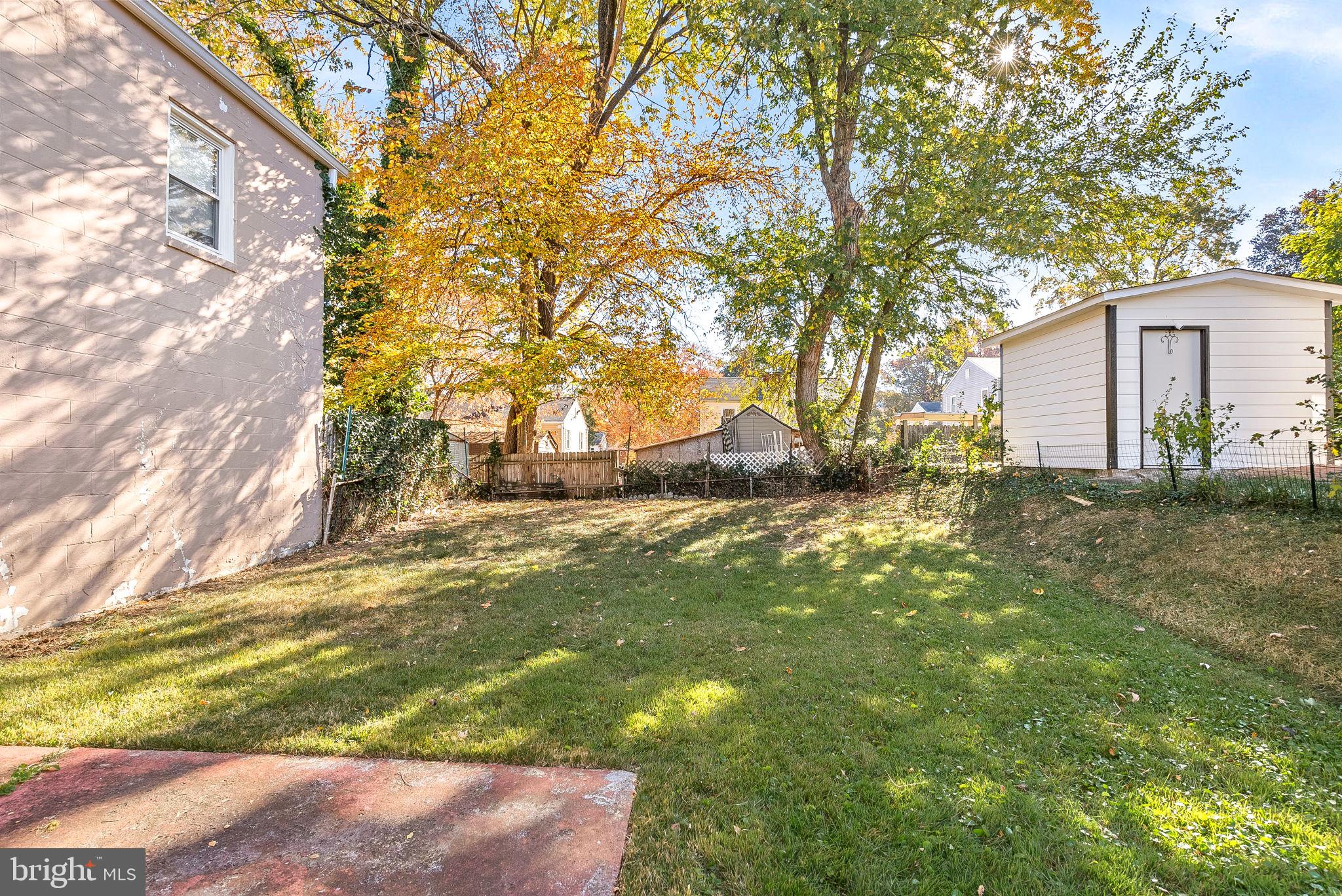 5815 Blaine Dr