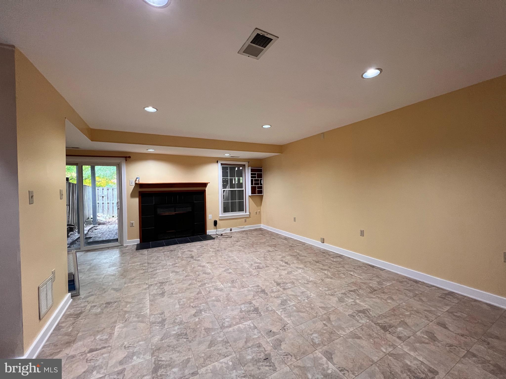 14005 BETSY ROSS LN