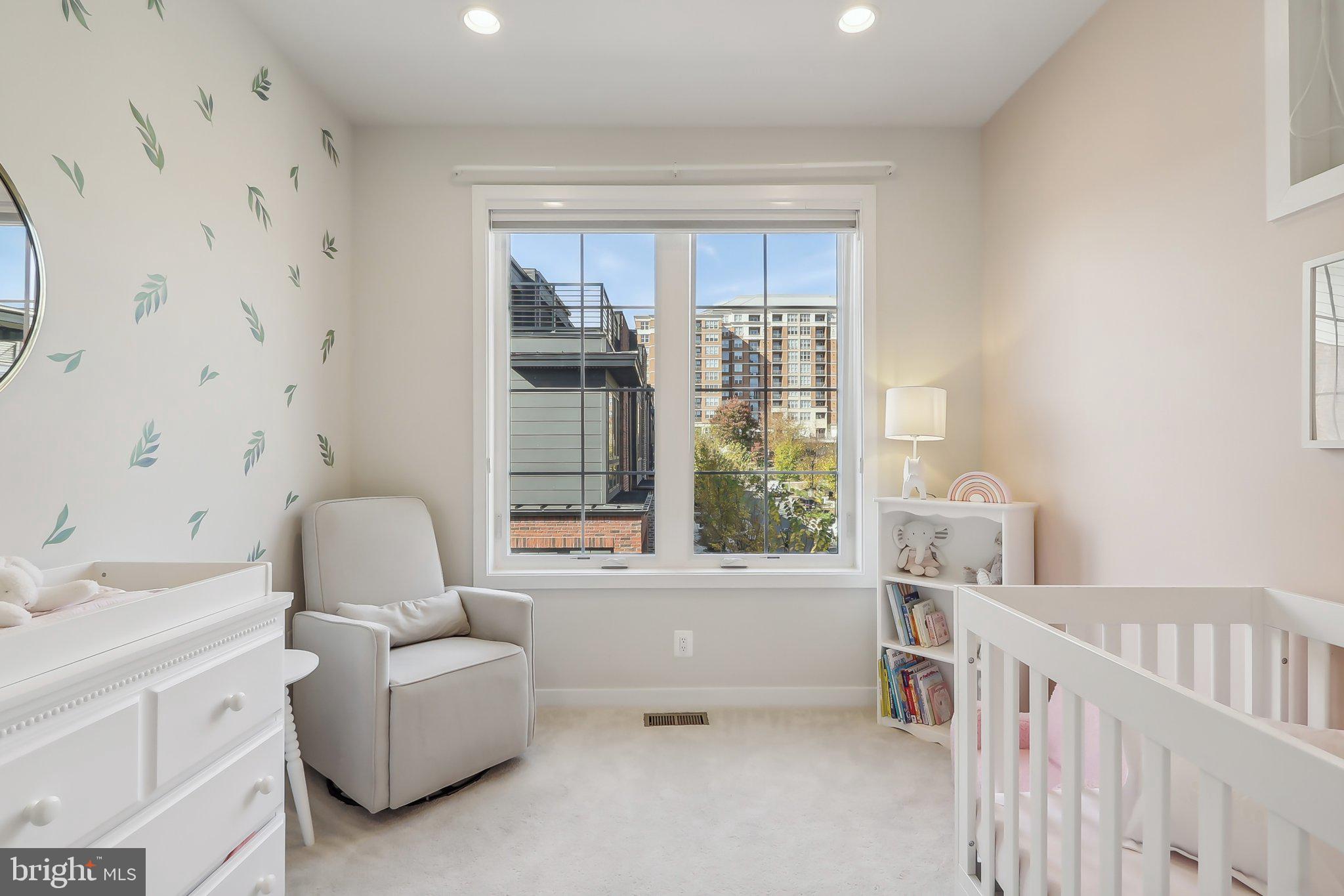 1970 Roland Clarke Pl