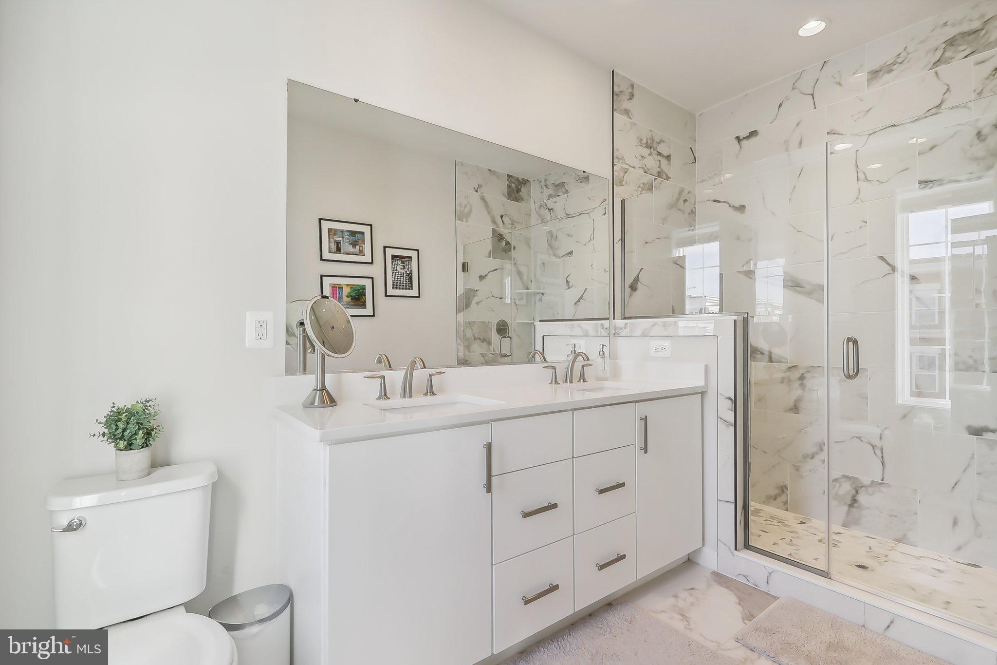 1970 Roland Clarke Pl