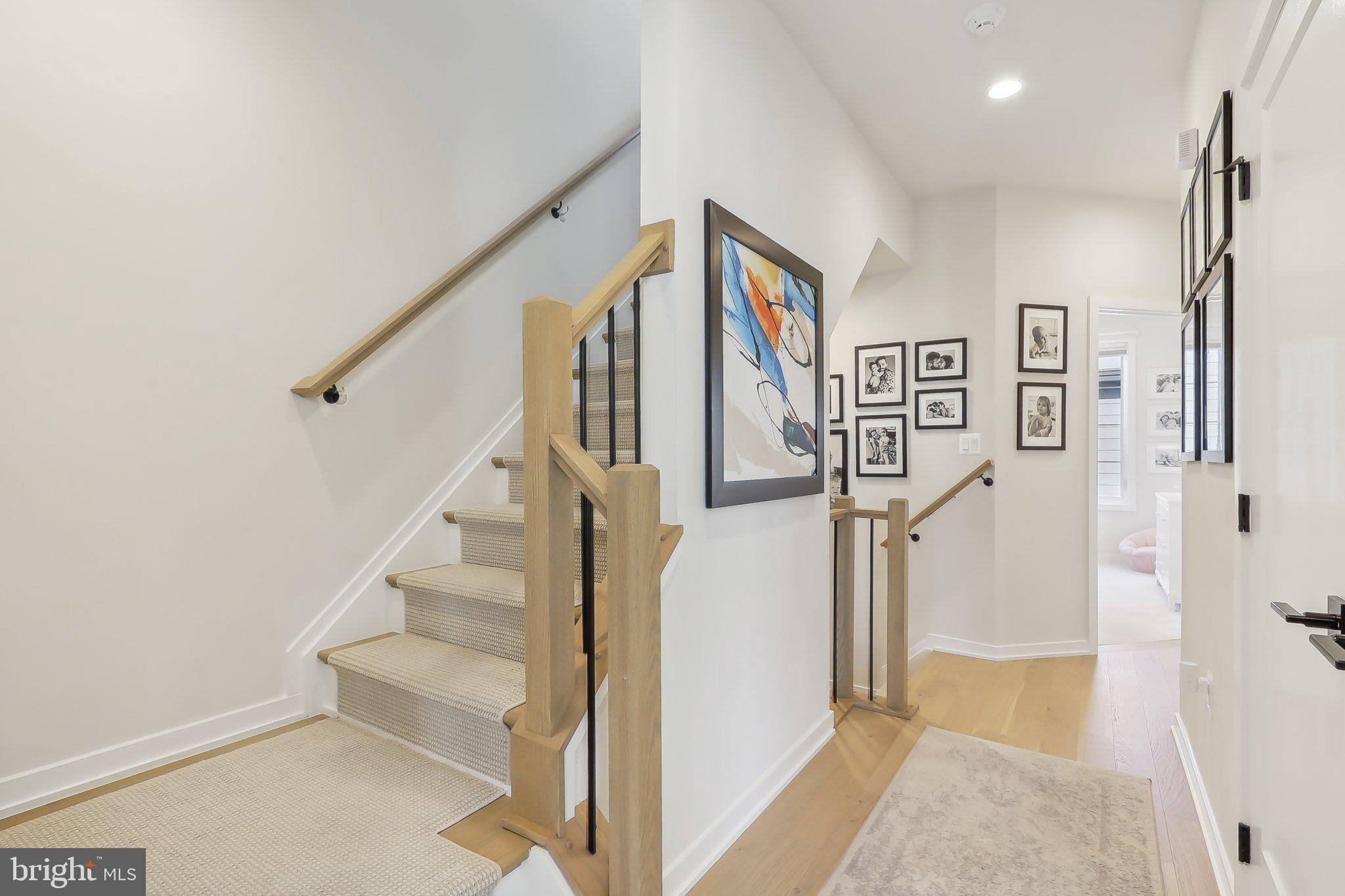 1970 Roland Clarke Pl