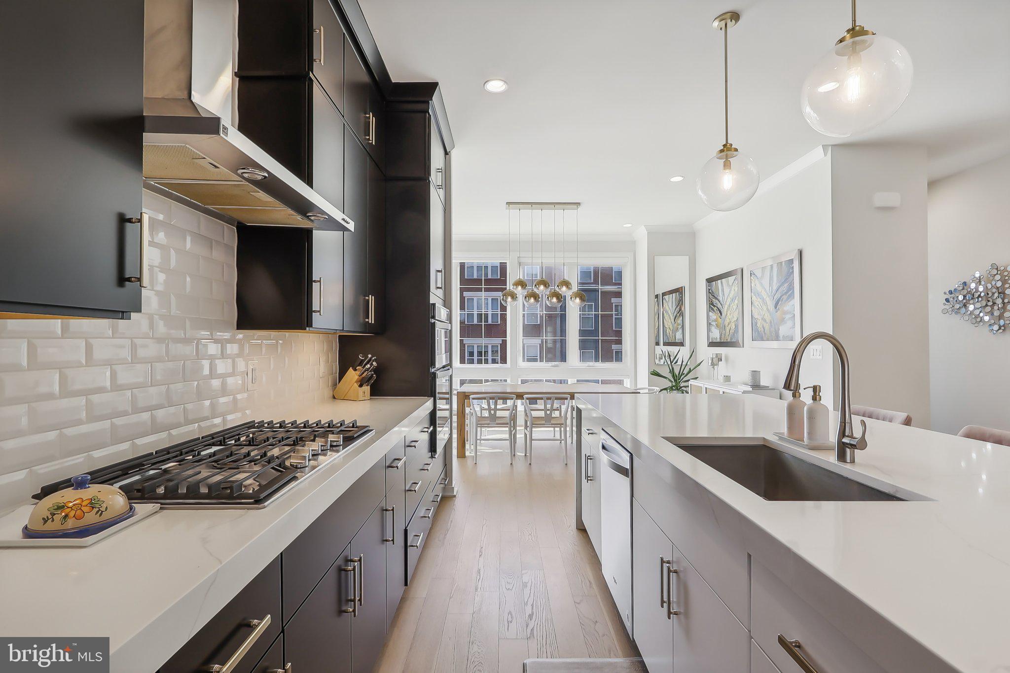 1970 Roland Clarke Pl