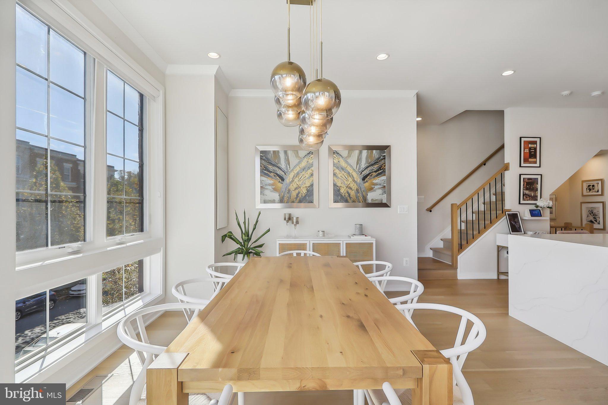 1970 Roland Clarke Pl