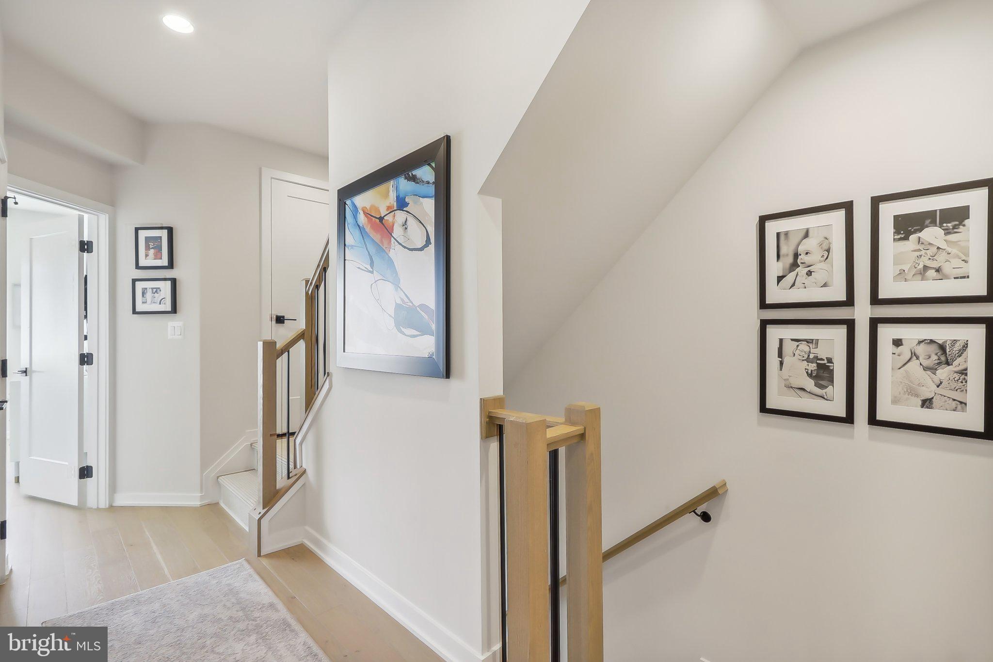 1970 Roland Clarke Pl