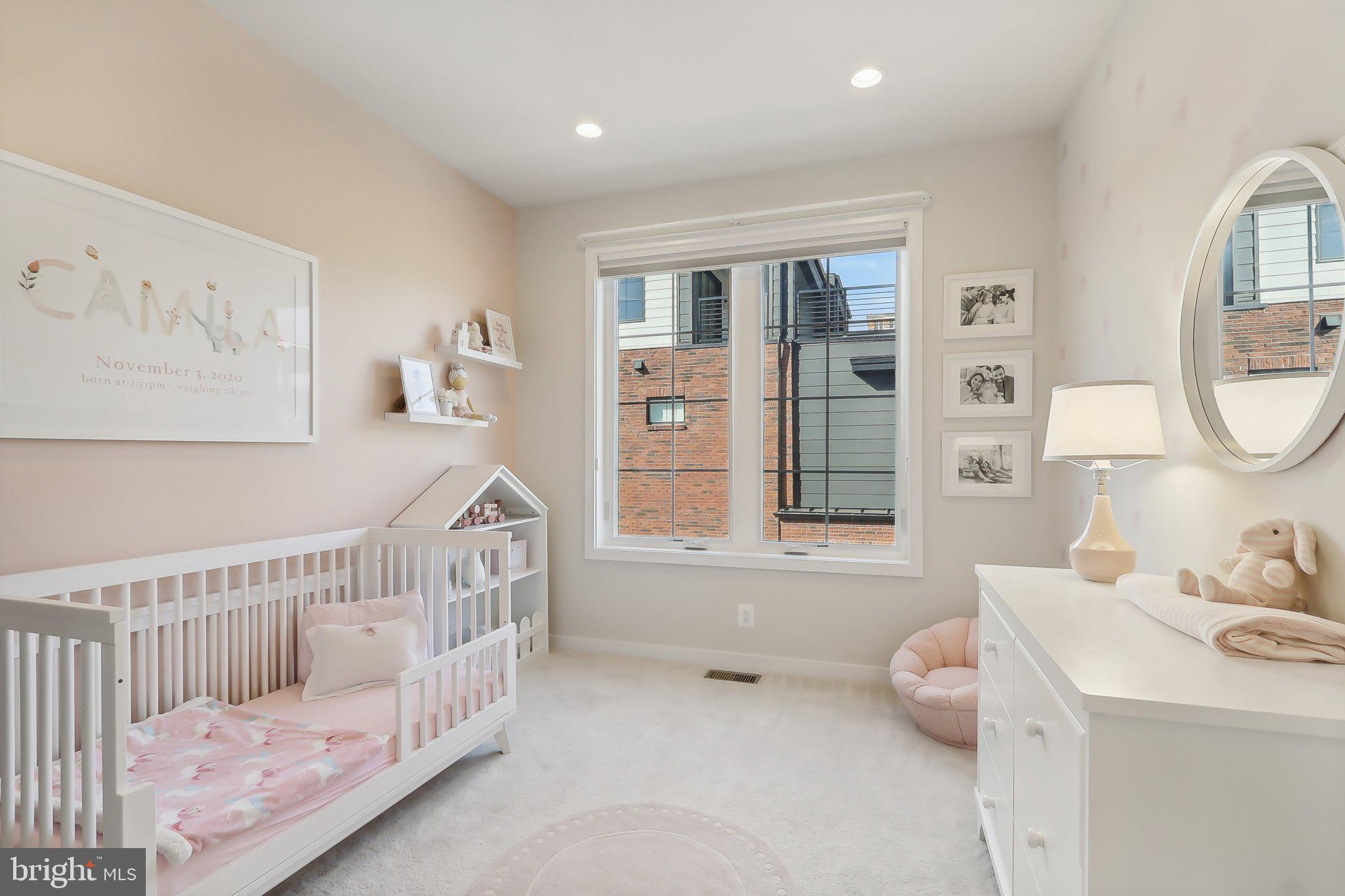 1970 Roland Clarke Pl