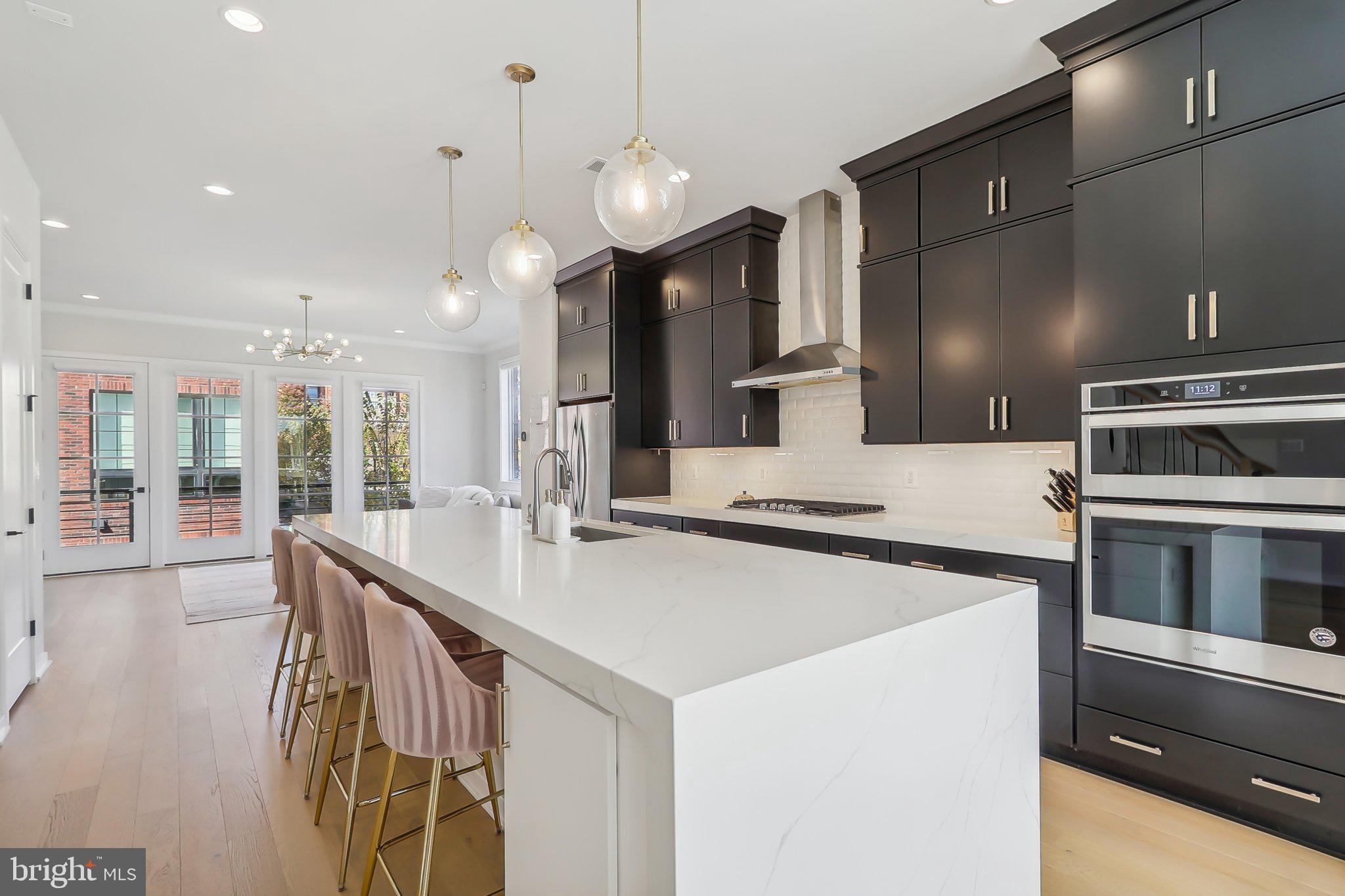 1970 Roland Clarke Pl