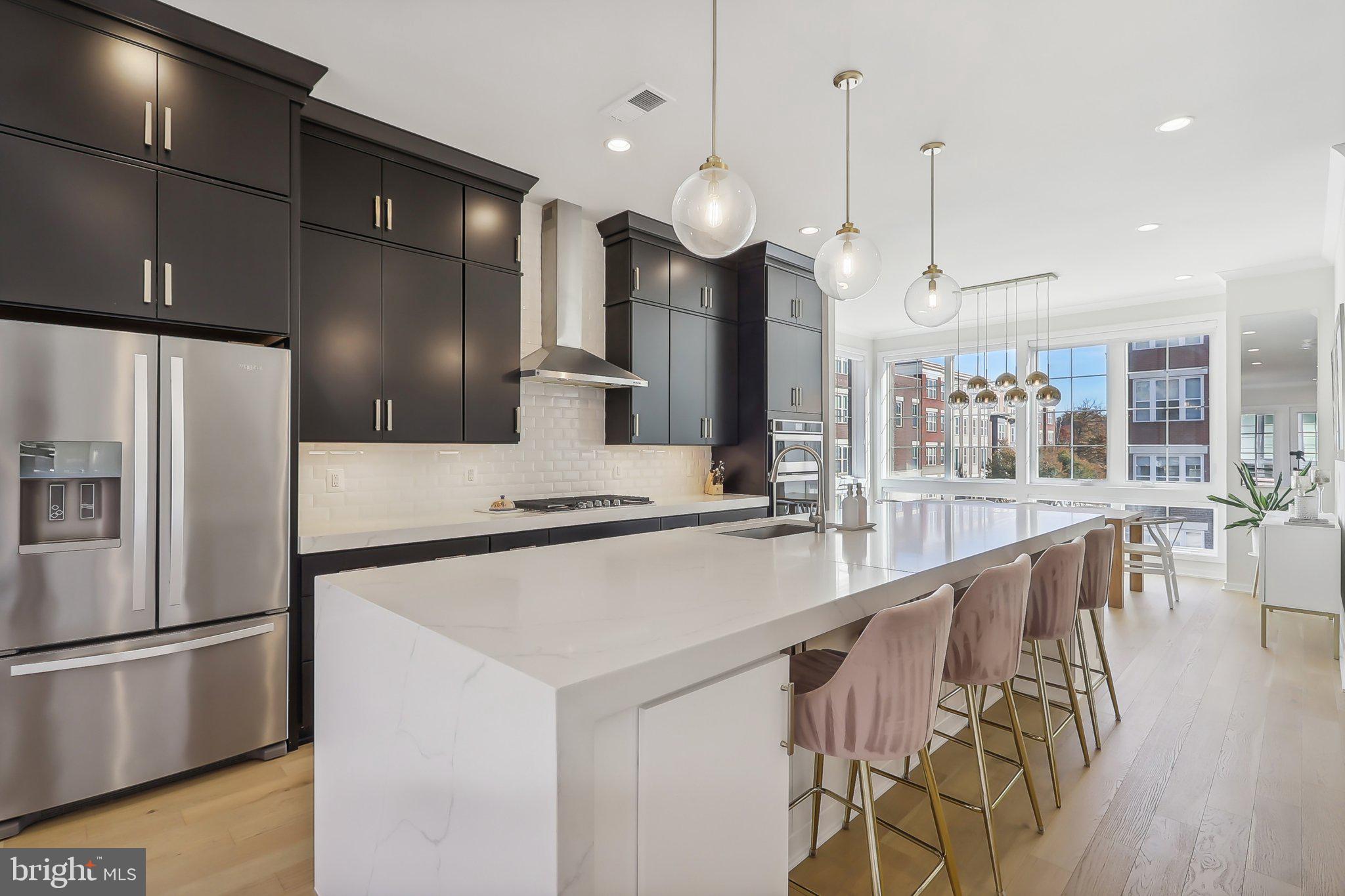 1970 Roland Clarke Pl