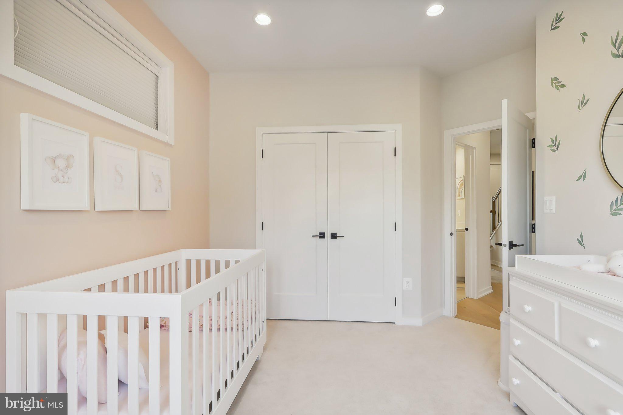 1970 Roland Clarke Pl